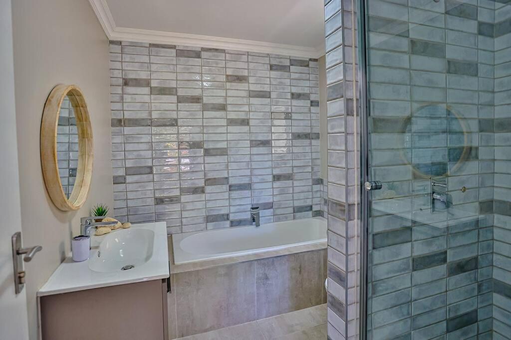 Ferienwohnung Large Sea View, Walk To Eateries, Loadshed Free Ballito Exterior foto