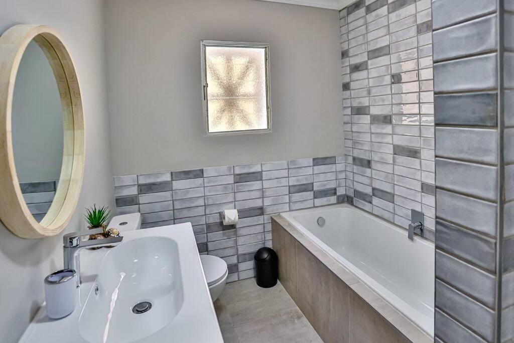 Ferienwohnung Large Sea View, Walk To Eateries, Loadshed Free Ballito Exterior foto